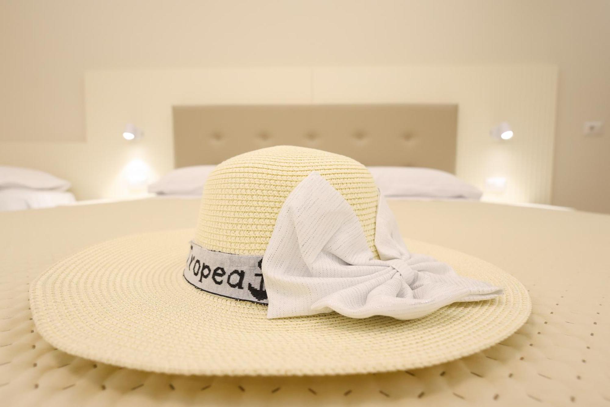 Nazzari B&B โตรเปอา ภายนอก รูปภาพ