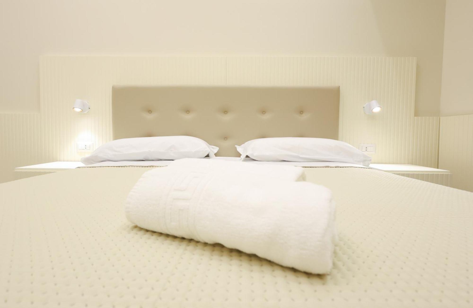 Nazzari B&B โตรเปอา ภายนอก รูปภาพ