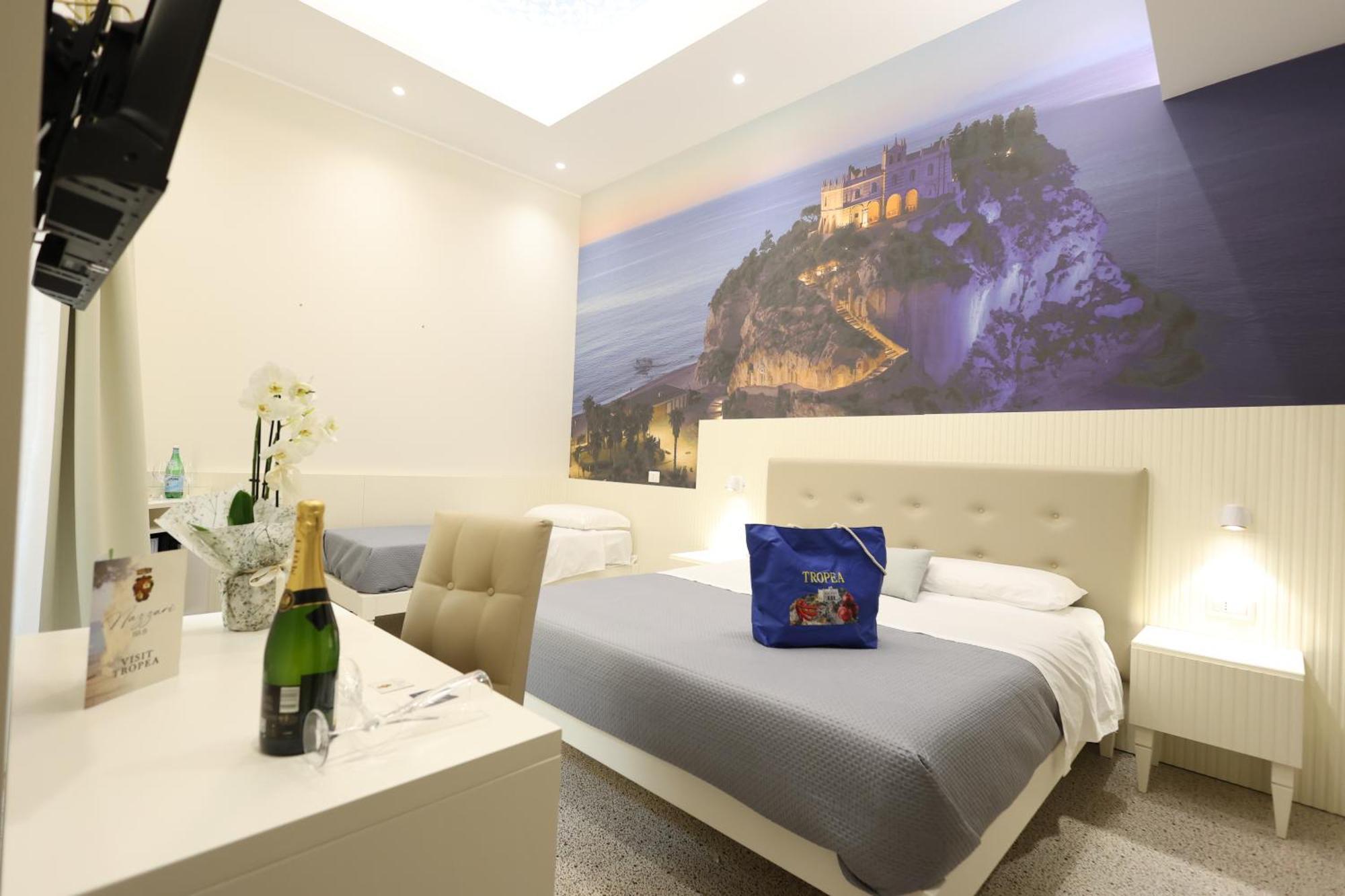 Nazzari B&B โตรเปอา ภายนอก รูปภาพ