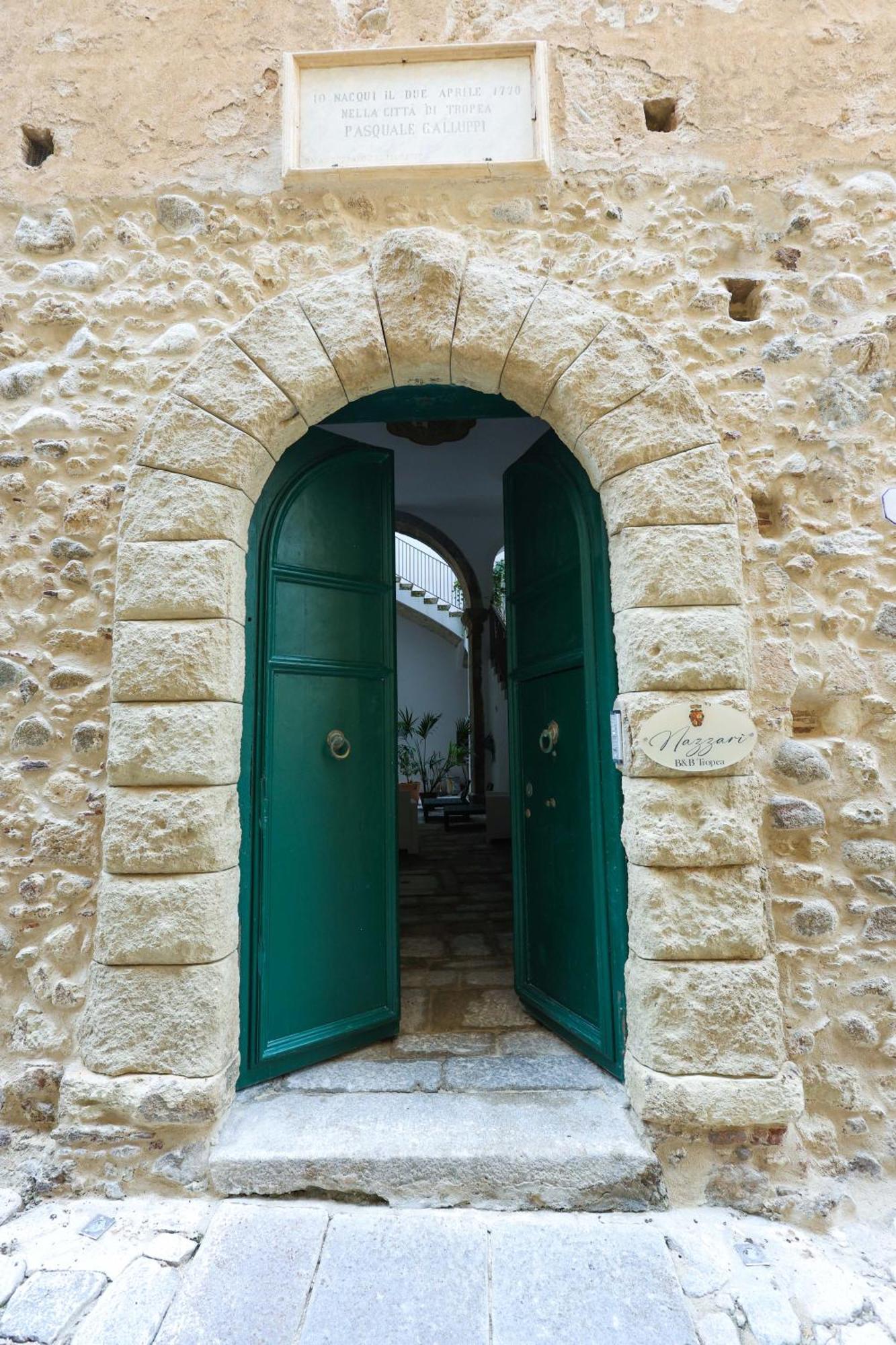 Nazzari B&B โตรเปอา ภายนอก รูปภาพ